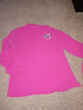 Women's Pink Long-Sleeve Heart Graphic Tee